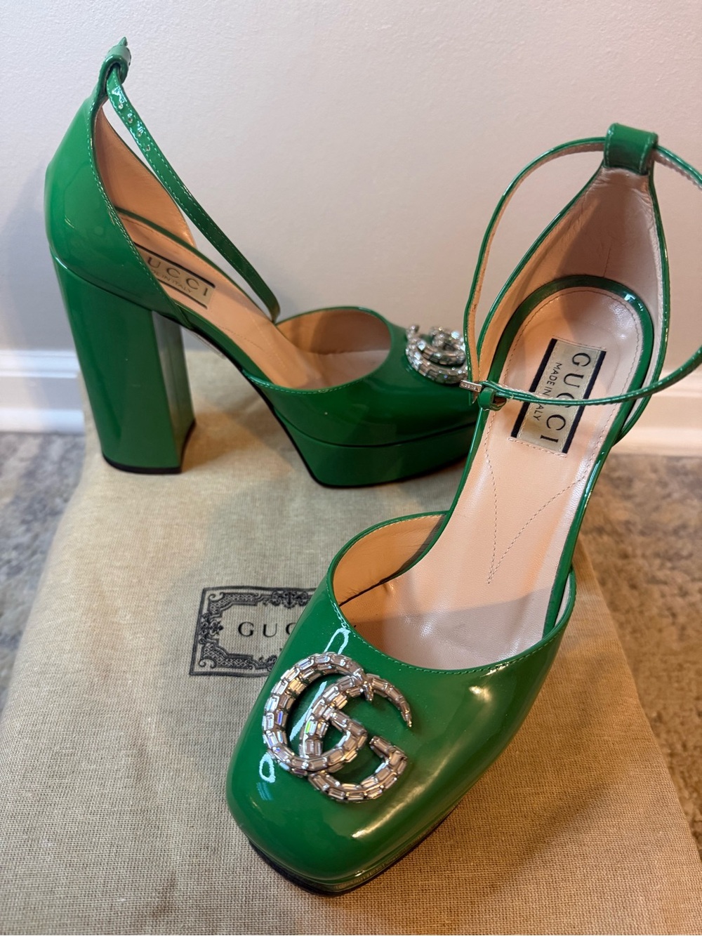 Gucci Ottavia Green Patent Leather Platform Pumps with Crystal Double G Accent - Picture 6 of 12